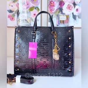 BETSEY JOHNSON Bag XOMATTIE-S Large Work Tote - Black Skulls